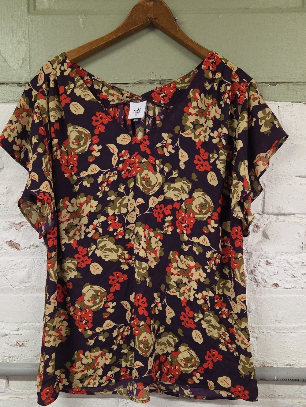 CAbi Floral V-Neck Flutter Sleeve Top - Purple, Red, Cream Sz Med